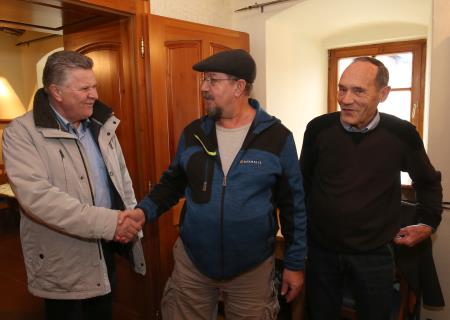 SOPOTNIKI SPREJEM PROSTOVOLJCEV 01 FOTO LJUBO VUKELIČ